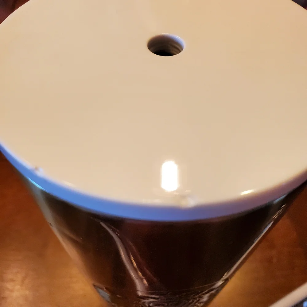 Starbucks Holiday 2019 24oz Gold Radiant Glit Tumbler w/ Straw